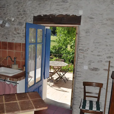 La Ribeyrette Couette-café 3*